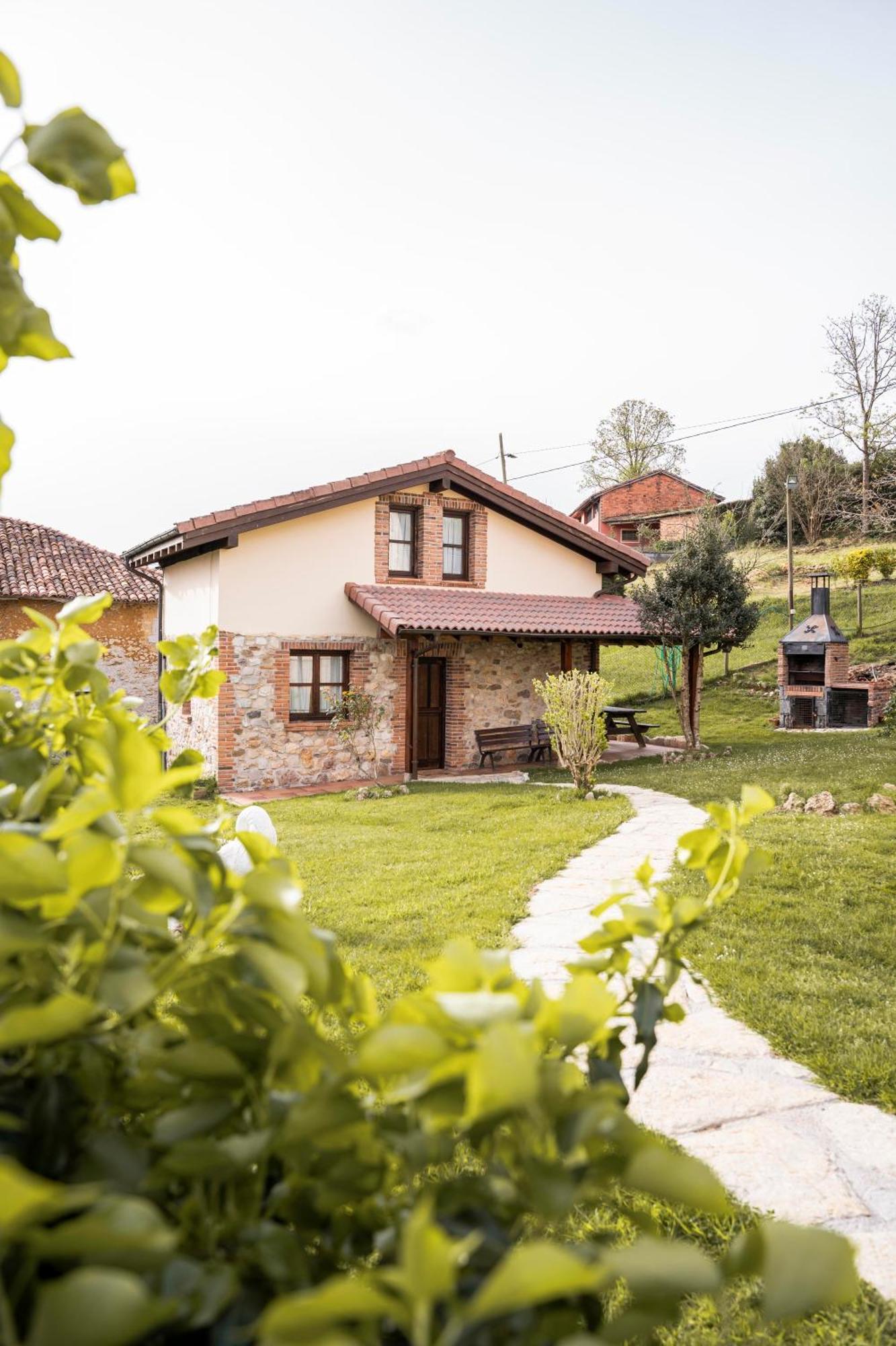 Apartamentos De Turismo Rural Buena Vista Onís Extérieur photo