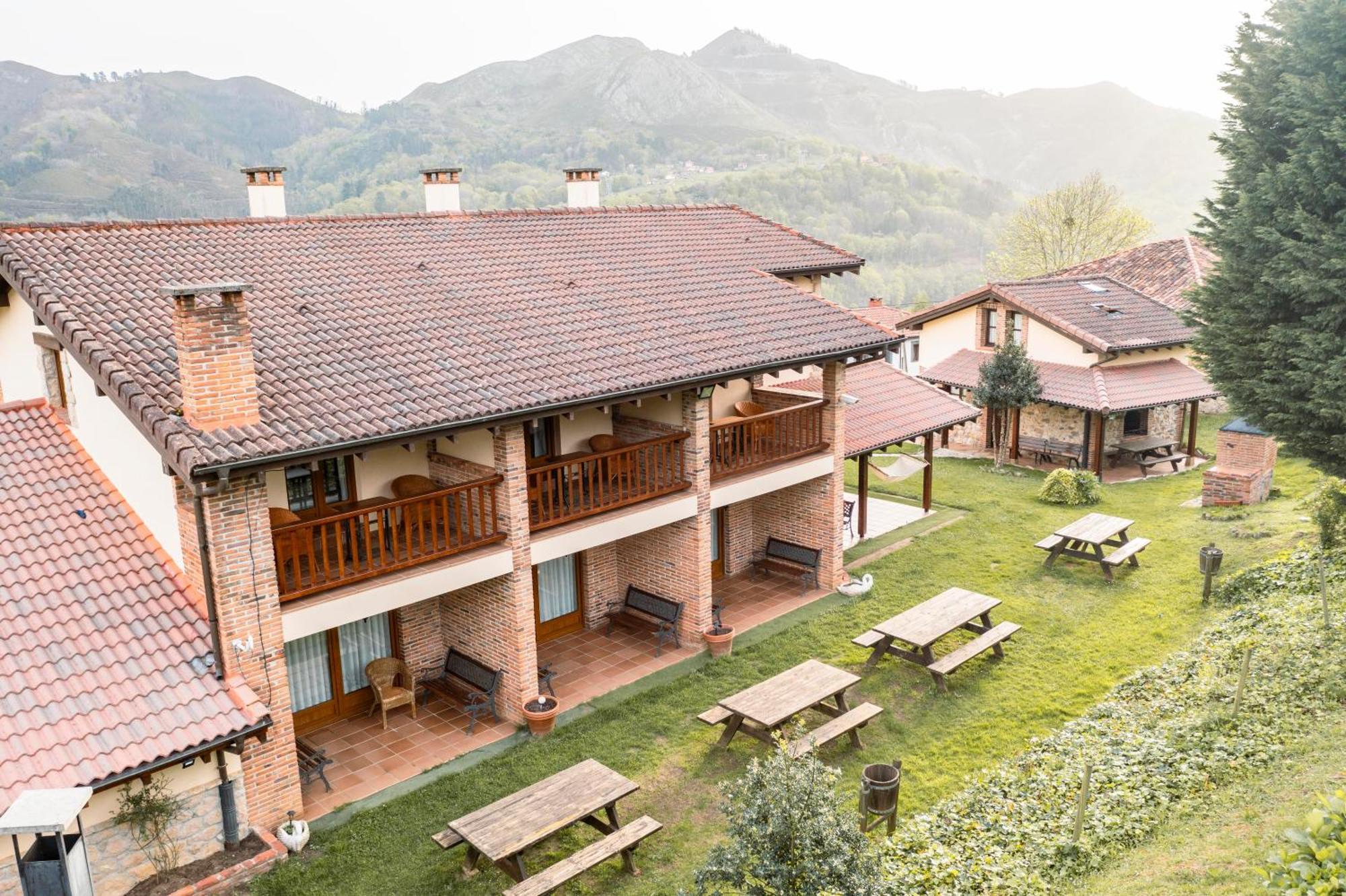 Apartamentos De Turismo Rural Buena Vista Onís Extérieur photo