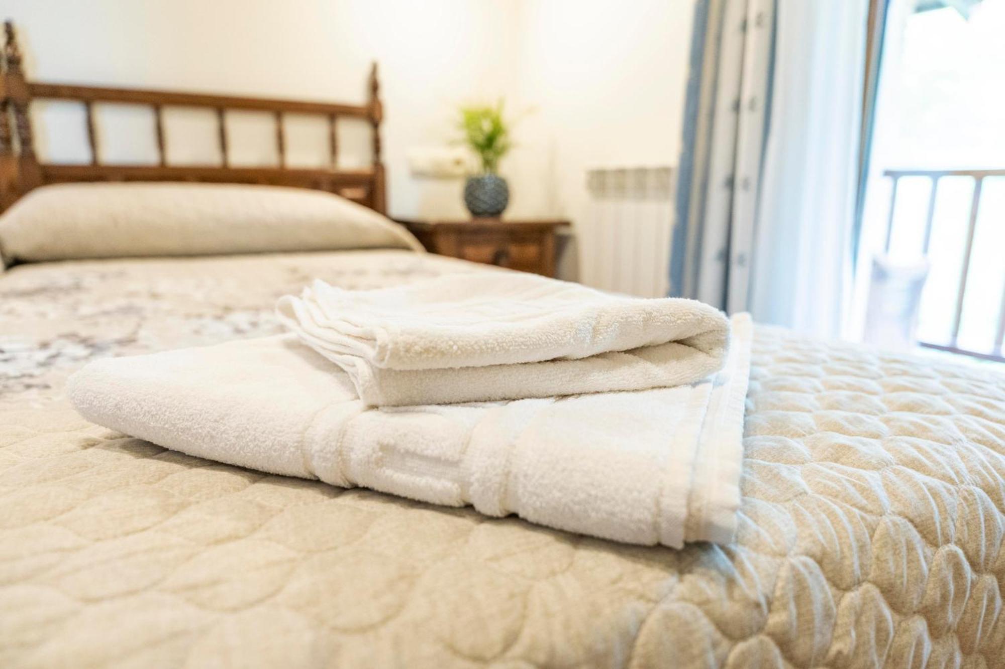 Apartamentos De Turismo Rural Buena Vista Onís Extérieur photo
