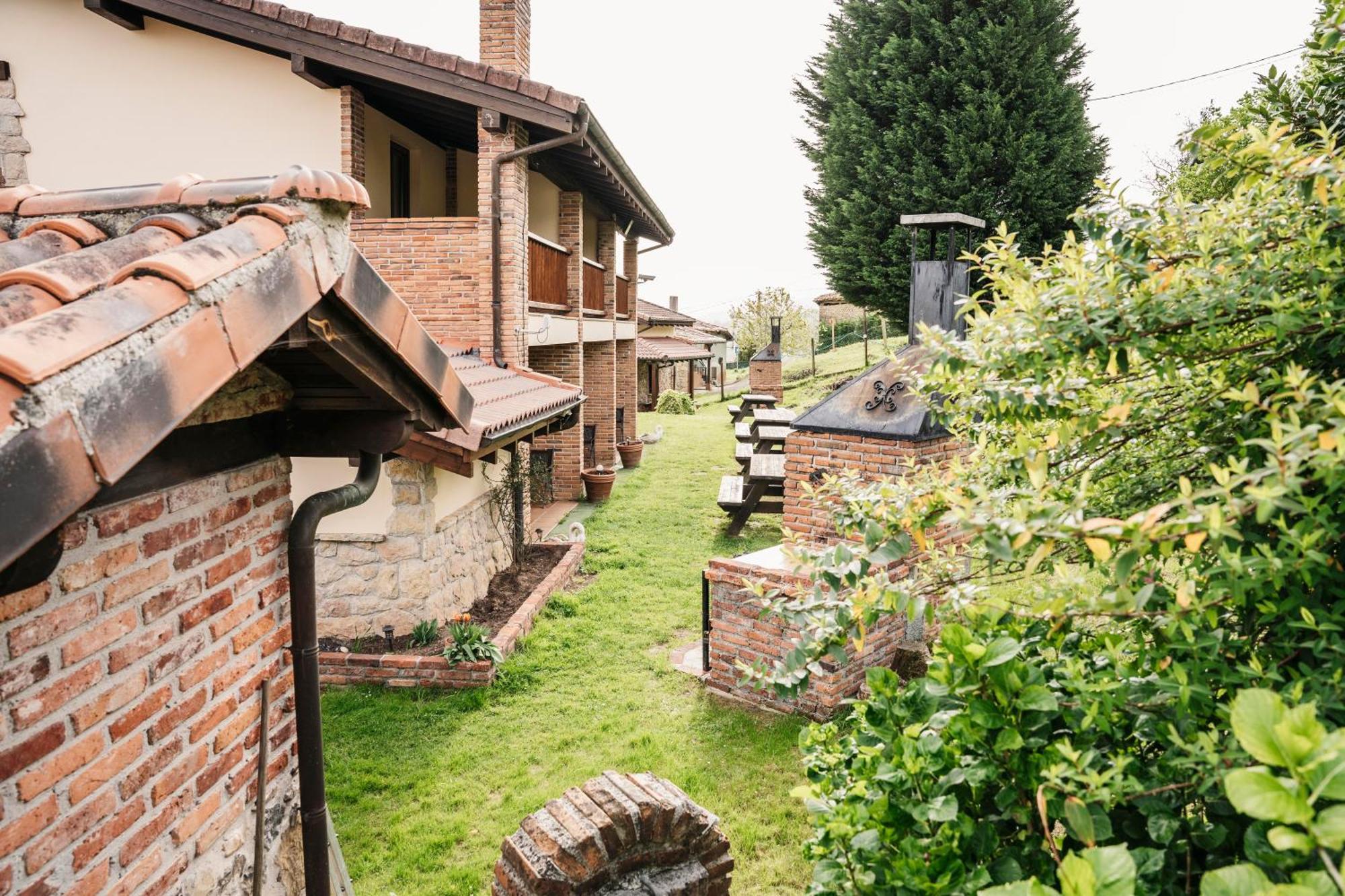 Apartamentos De Turismo Rural Buena Vista Onís Extérieur photo